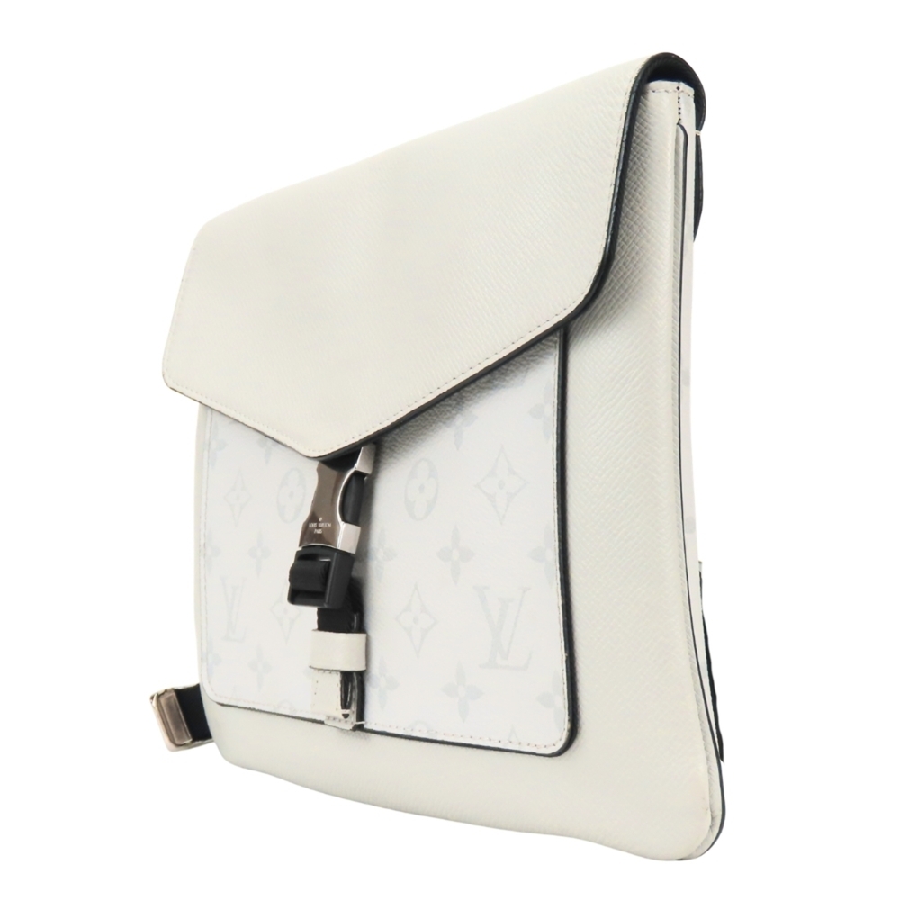 Louis Vuitton Shoulder Bag Flap Messenger M30411 Antarctica Grey Taigarama Me... - Picture 3 of 16